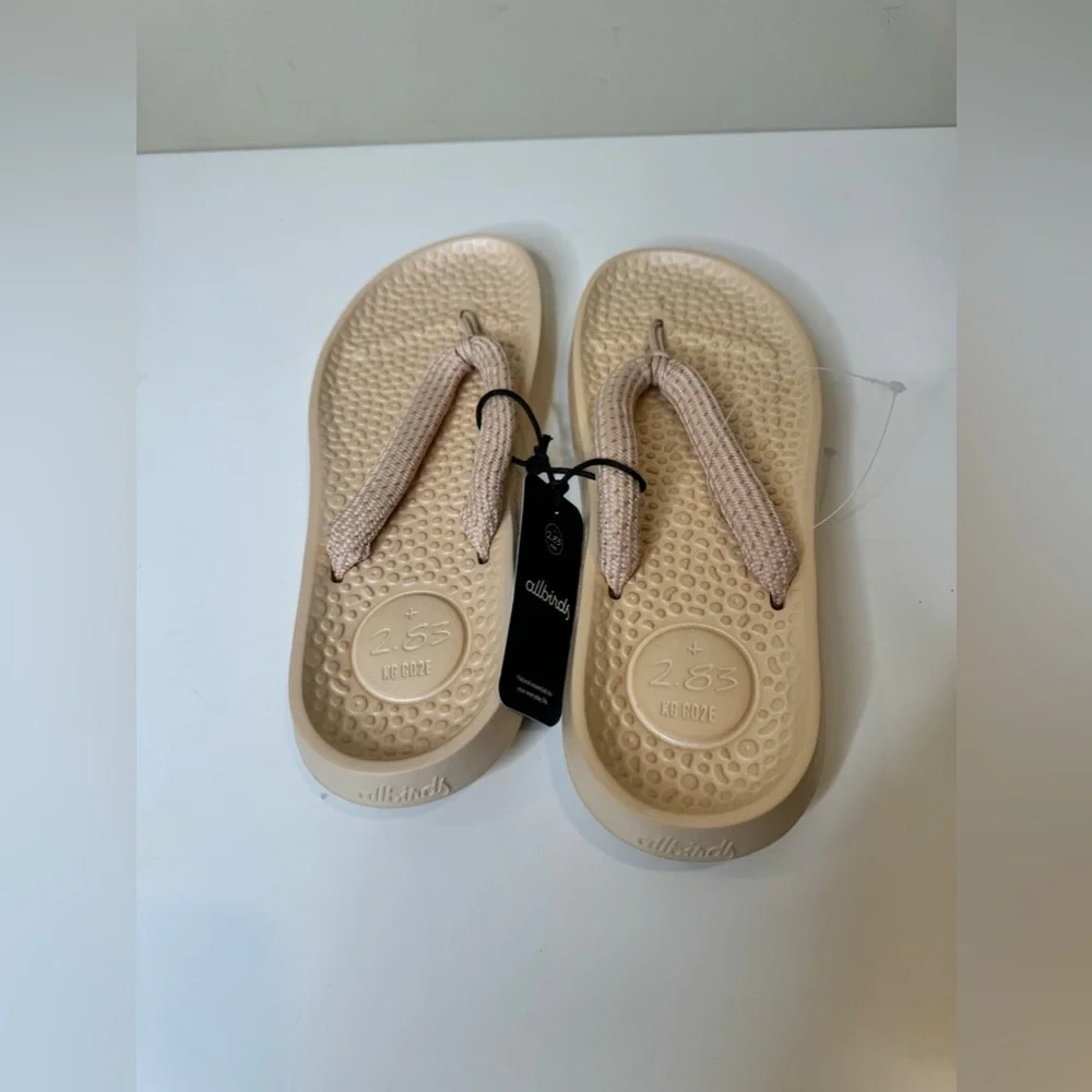 Allbirds Sugar Zeffer Flip Flops in Lux Beige size 12